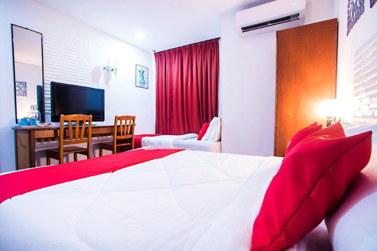 Oyo 43963 T Signature Hotel Petaling Jaya Zewnętrze zdjęcie