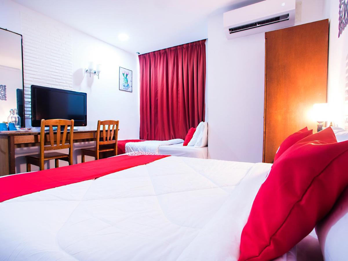 Oyo 43963 T Signature Hotel Petaling Jaya Zewnętrze zdjęcie